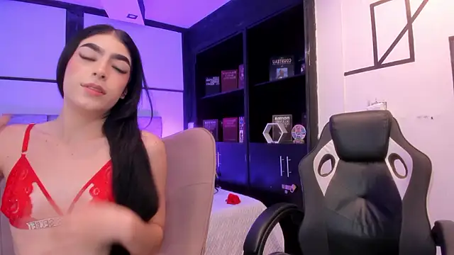 lorraineHunter's cam snapshot