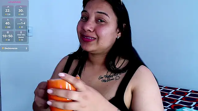 emily-rousee-'s cam snapshot