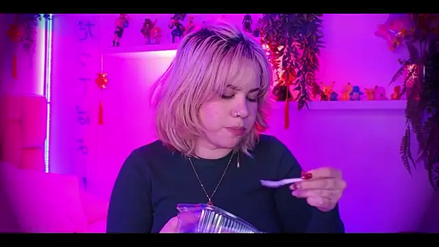 albaismynameX live sex cam