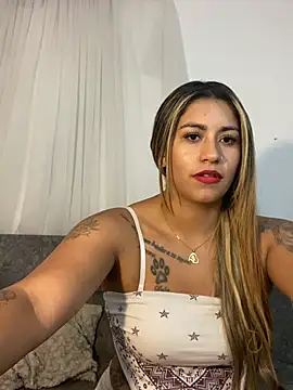 lola_bunny8's cam snapshot