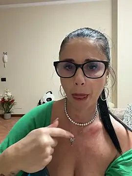 Eva_Pearl live sex cam