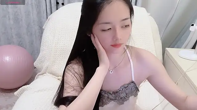 Eira-xue live sex cam