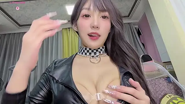 Yaya--728 live sex cam