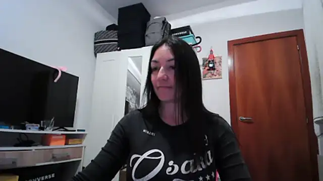 Yulian_Milf live sex cam