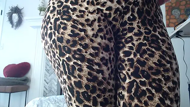 AuroraWillows live sex cam