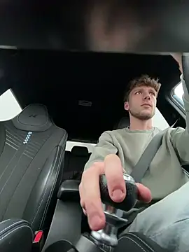 YoungSkinnyBoy20 live sex cam