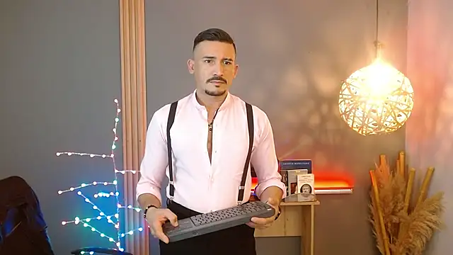 Reiko_85_ live sex cam