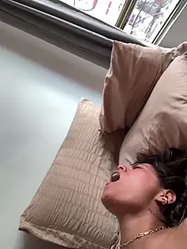 RachelWeisz_'s cam snapshot