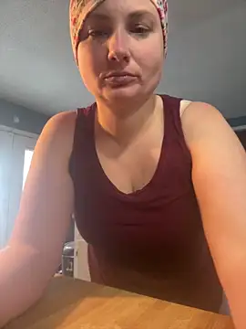 MilfyMrsRobinson live sex cam