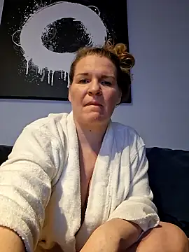 less-is-moore live sex cam