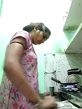 Sexy-Kavya2's cam snapshot