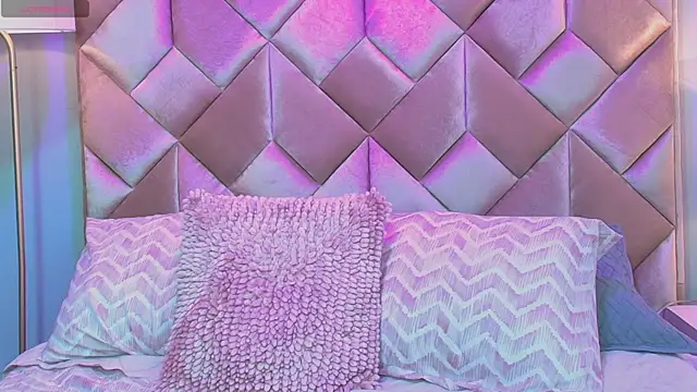 Thalya_Adams's cam snapshot