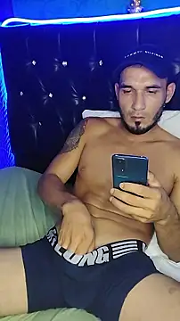 junior_men22's cam snapshot