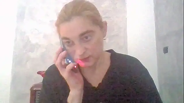 GoldenAngelMilf's cam snapshot