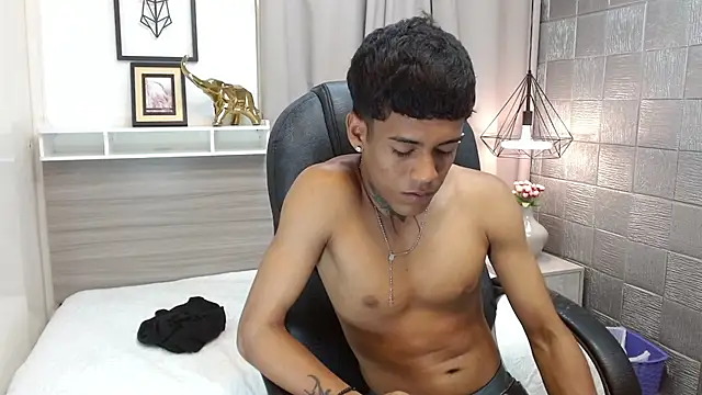 Alan_Cute18 live sex cam