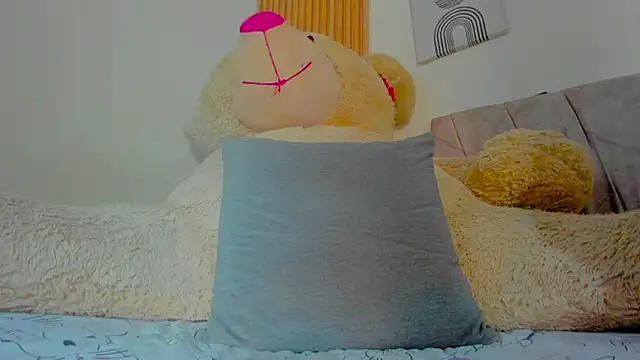 alix_pretty18's cam snapshot