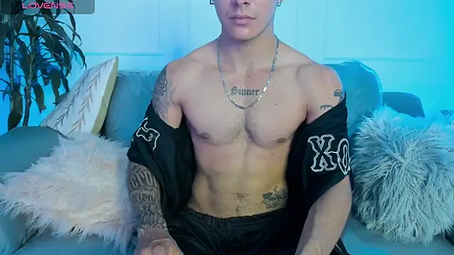 Leo_santoro live sex cam