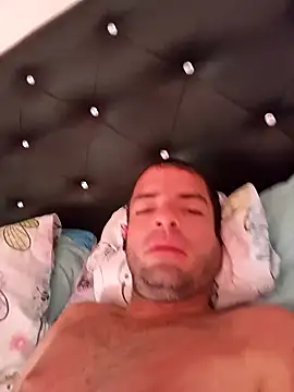 Richard241823 live sex cam