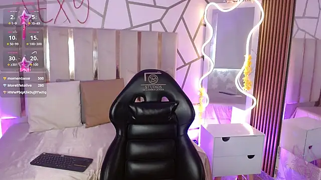 CYRUS_TAY live sex cam