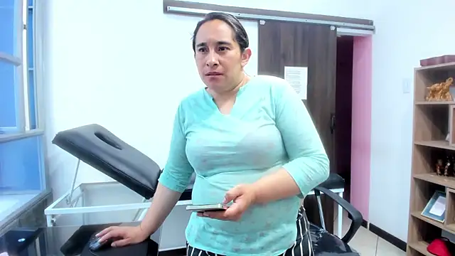 LeilaSmith_'s cam snapshot