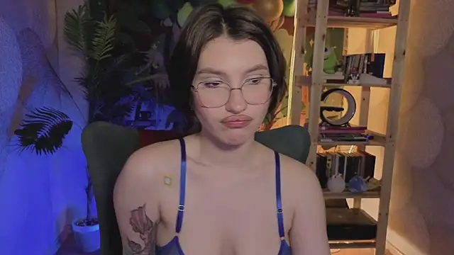 hi_evie's cam snapshot