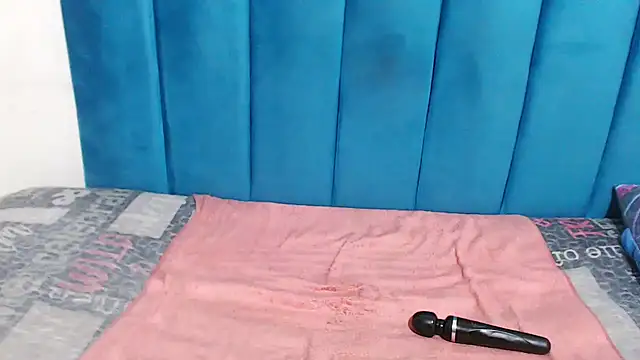 DarkNipple_'s cam snapshot