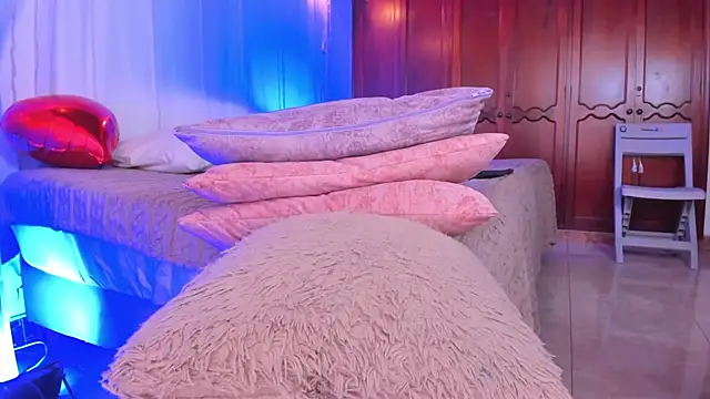 Shantal_777 live sex cam