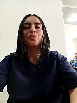 DANIELA_08-'s cam snapshot