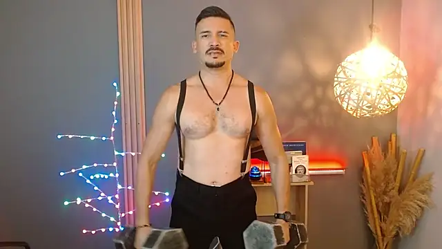 Reiko_85_ live sex cam