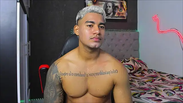 luigi_hot_ live sex cam