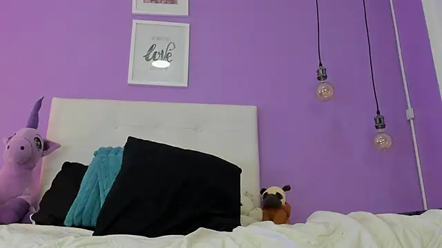 Charlotte11-11 live sex cam