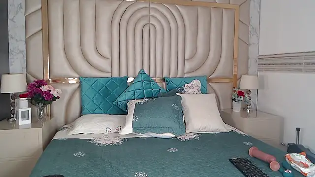 Charlotte_Storn's cam snapshot