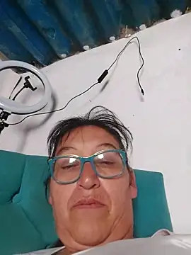 clarita_01's cam snapshot