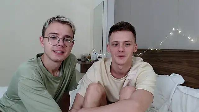 NikiKerryCum's cam snapshot