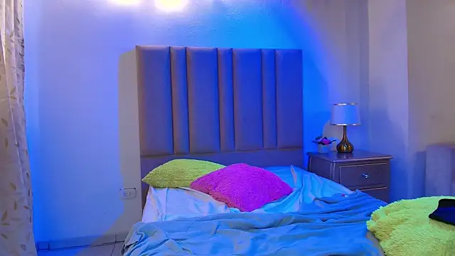 LucaNova_nom's cam snapshot