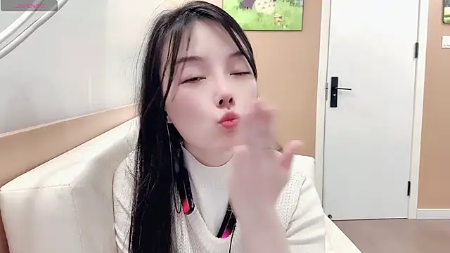 AKiKi711 live sex cam