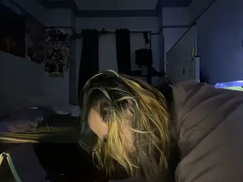 twink69Finger's cam snapshot