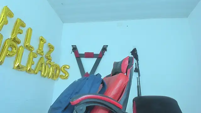 Steven_and_Camilo18's cam snapshot