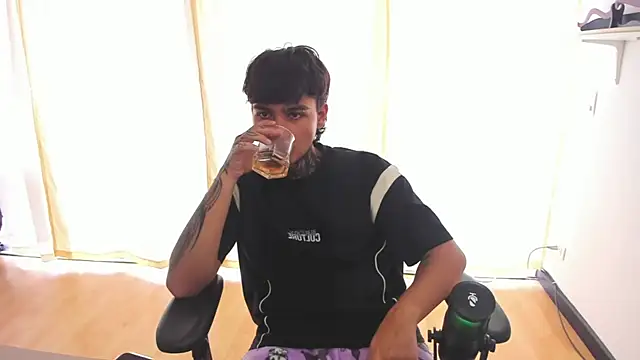 Your_Tao's cam snapshot