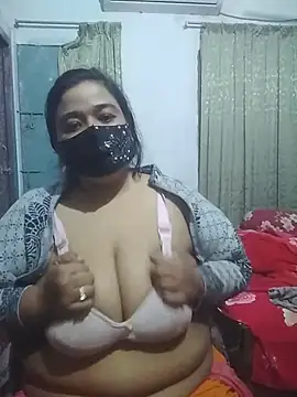 momo_loves live sex cam