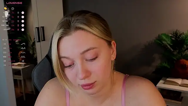 christie_luv's cam snapshot