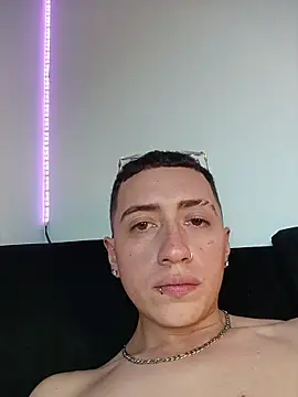 Emmanuel_Lust's cam snapshot