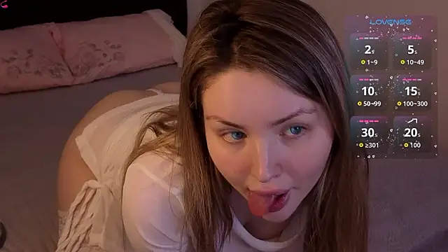 Lora_Rosee's cam snapshot