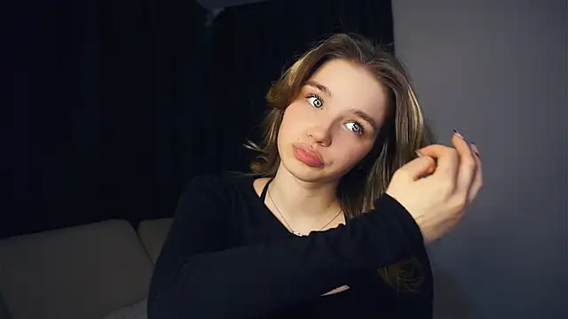 EarthaStinett's cam snapshot