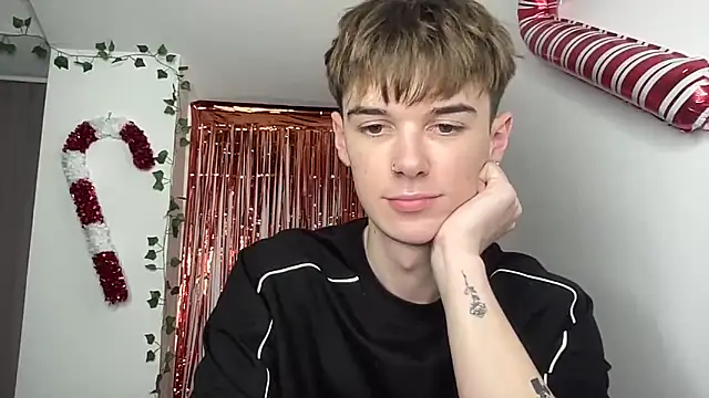 YourMilkyGuy's cam snapshot