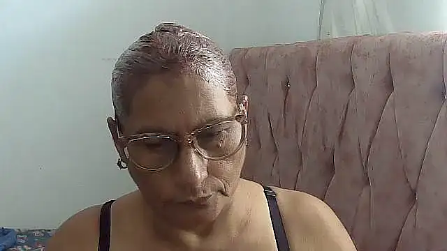 charrysexy1 live sex cam