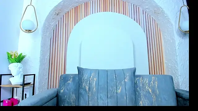 violet_scott_'s cam snapshot