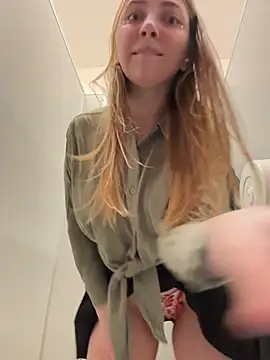 Sunny___Bunny's cam snapshot