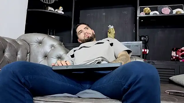 matteosantos live sex cam