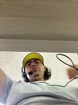 DanielGomez9's cam snapshot